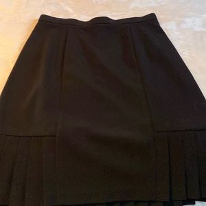 Nice casual black skirt mid length To your kneesEast5th